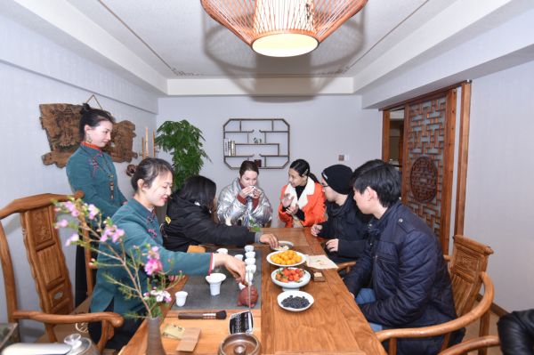 打造茶艺交流平台。（宜宾新闻网 曾江 摄）
